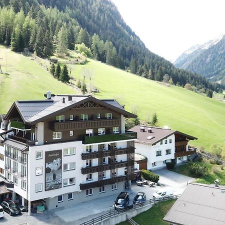 Aktivhotel Feichtner Hof Каунертал Екстериор снимка