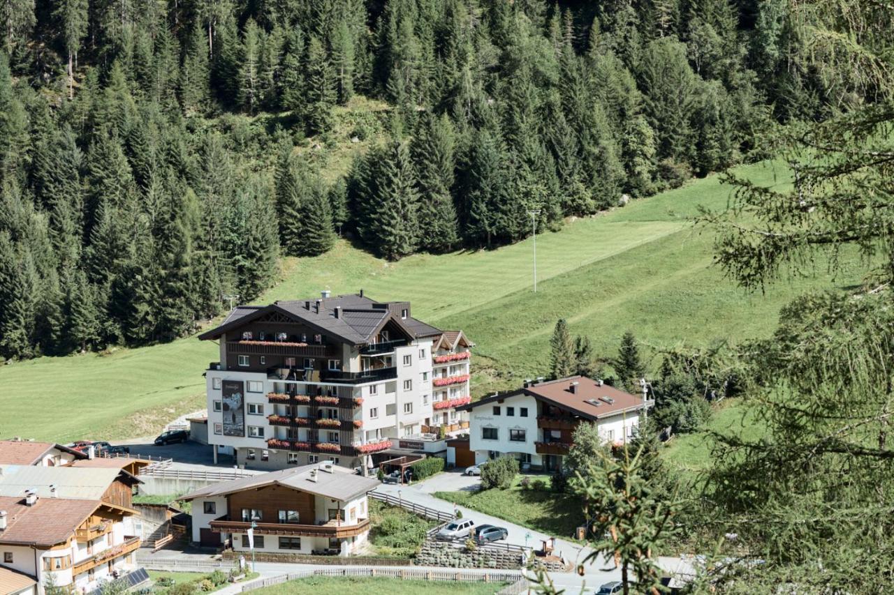 Aktivhotel Feichtner Hof Каунертал Екстериор снимка